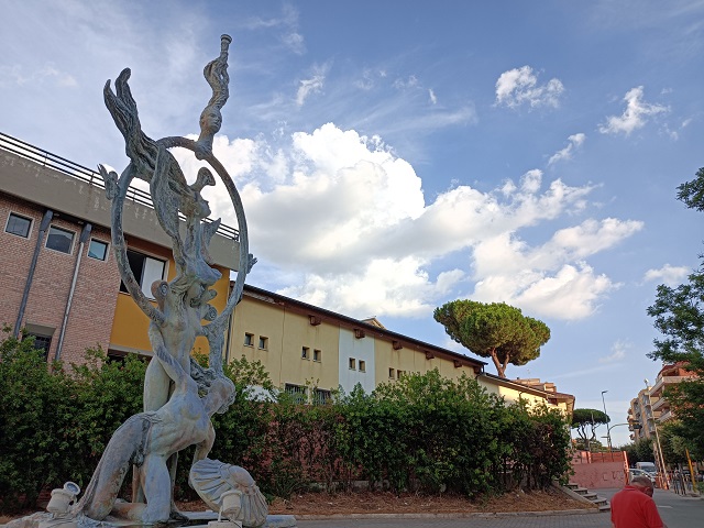 statua e sala consiliare 1 640x480