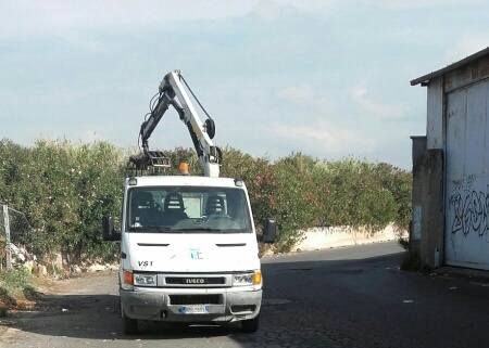 Ciampino. Tana per gli "zozzoni". Le telecamere della Polizia locale individuano 17 responsabili di abbandono di rifiuti ingombranti