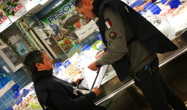 Ciampino. Polizia Locale e Capitaneria di porto in azione contro i “furbetti del pesce fresco”. Denunciato il titolare di un ristorante e sanzionati due ristoranti per pubblicità ingannevole