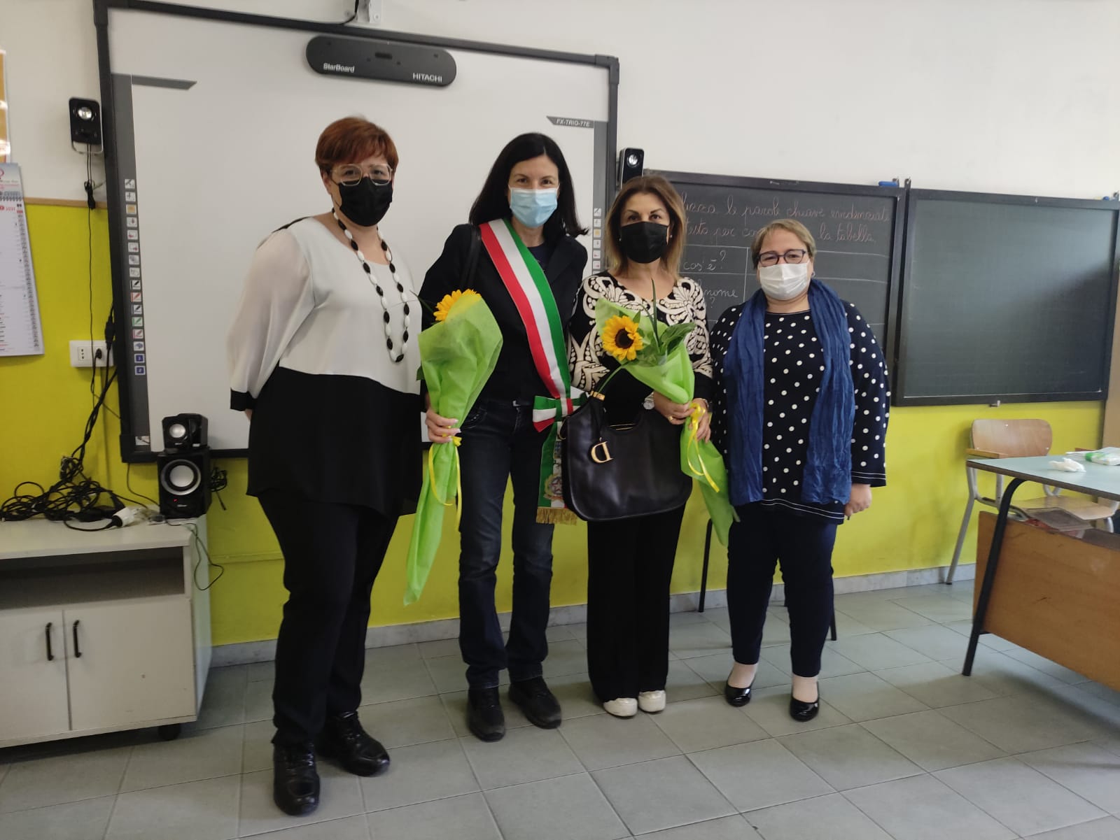 Consegnati, alle scuole di Ciampino, i primi gadget di Zippy, la nuova mascotte del Comune